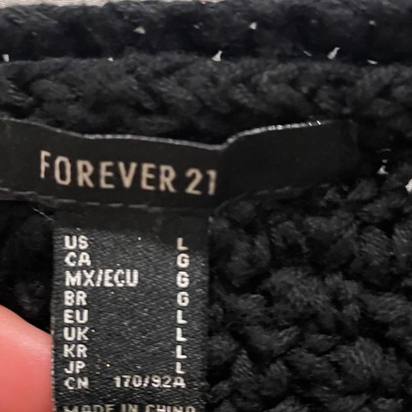 🌟 Capsule Wardrobe Staple  Black Crochet Knit Crop Sweater Women’s Size Large - Picture 6 of 6